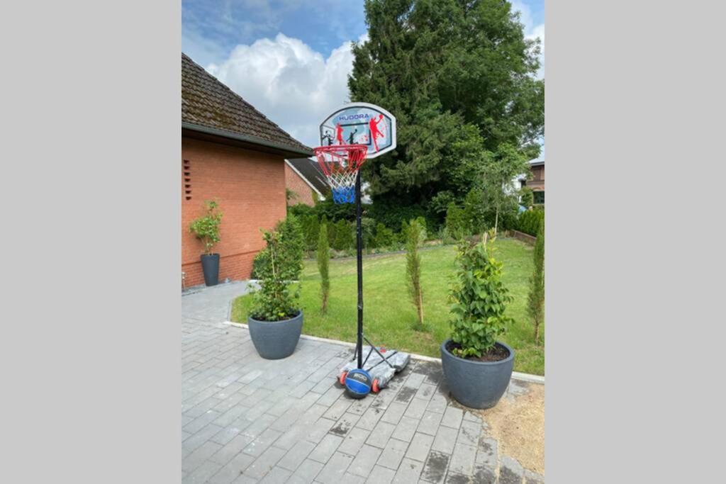 Schoene Wohnung Mit Garten Beim Outletcenter 5 Km Boostedt Exterior photo